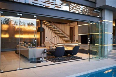 Otvorena vrata bez okvira bez okvira